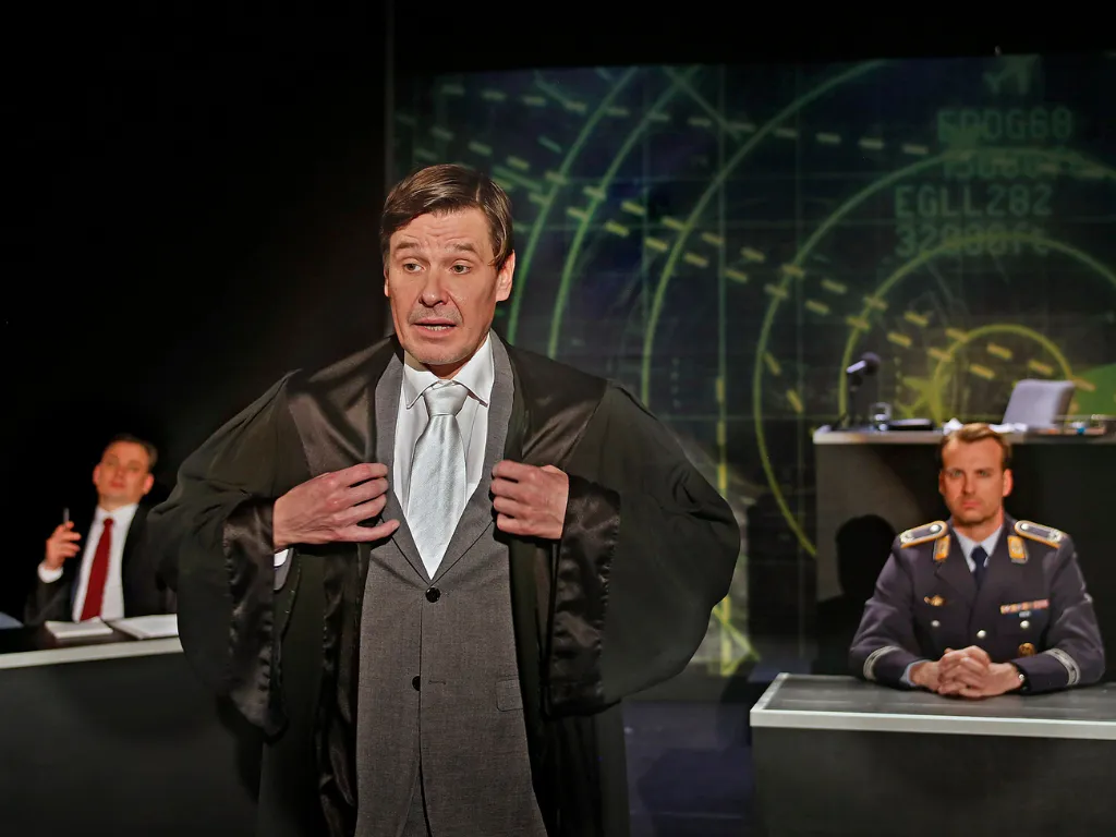 Dinner-Zusatzticket Theater "Terror"